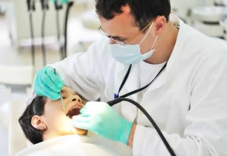 آغاز ارائه خدمات دندانپزشکی در درمانگاه‌های رازوجرگلان,